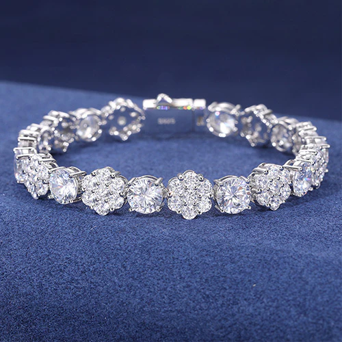 10MM ROUND CUT MOISSANITE FLOWER CLUSTER LINK CHAIN BRACELET IN STERLING SILVER