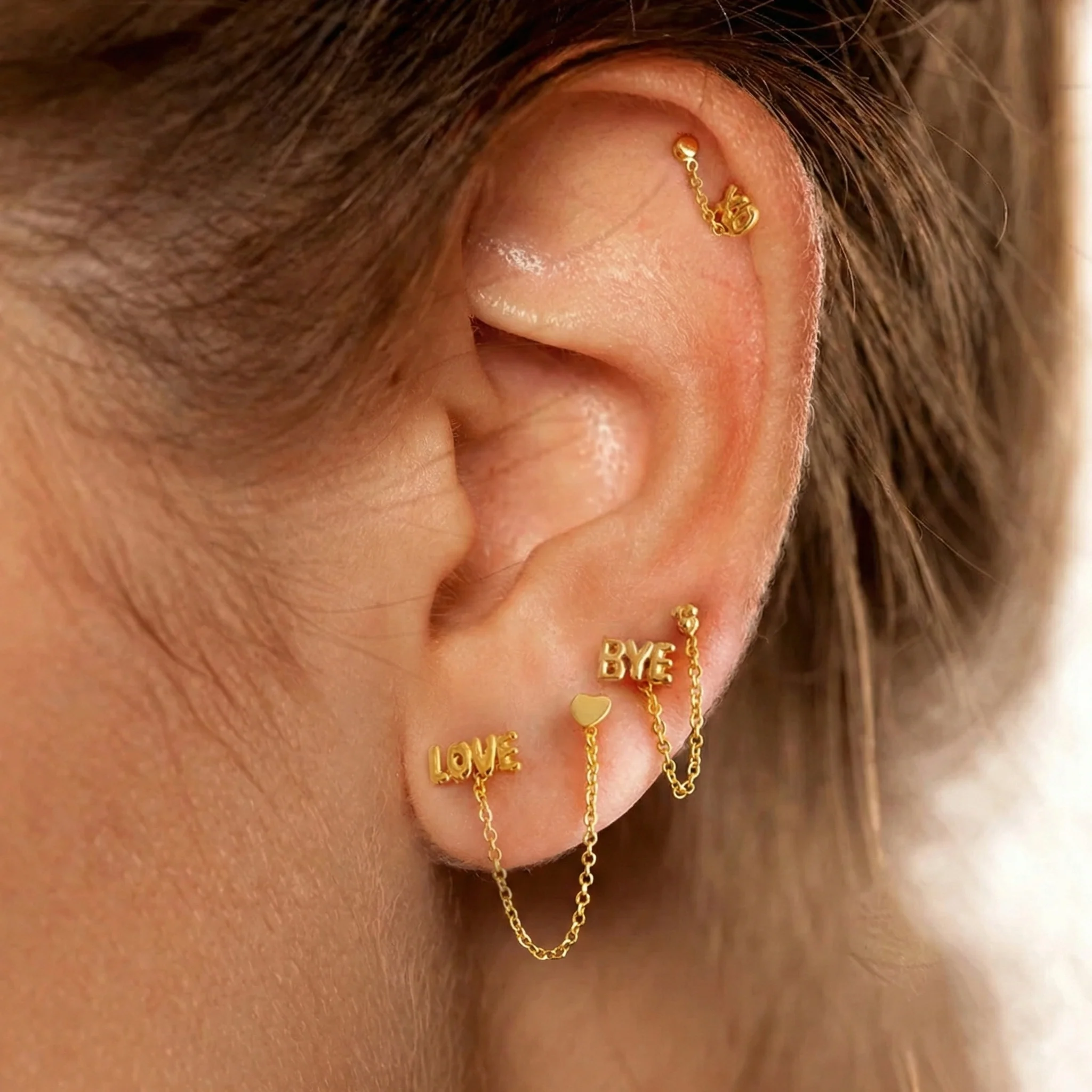 EAR PIERCING CHAIN IN SOLID GOLD