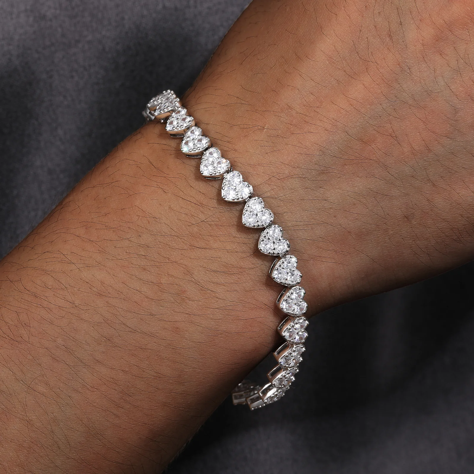 MOISSANITE DIAMOND HEART TENNIS CHAIN BRACELET IN STERLING SILVER