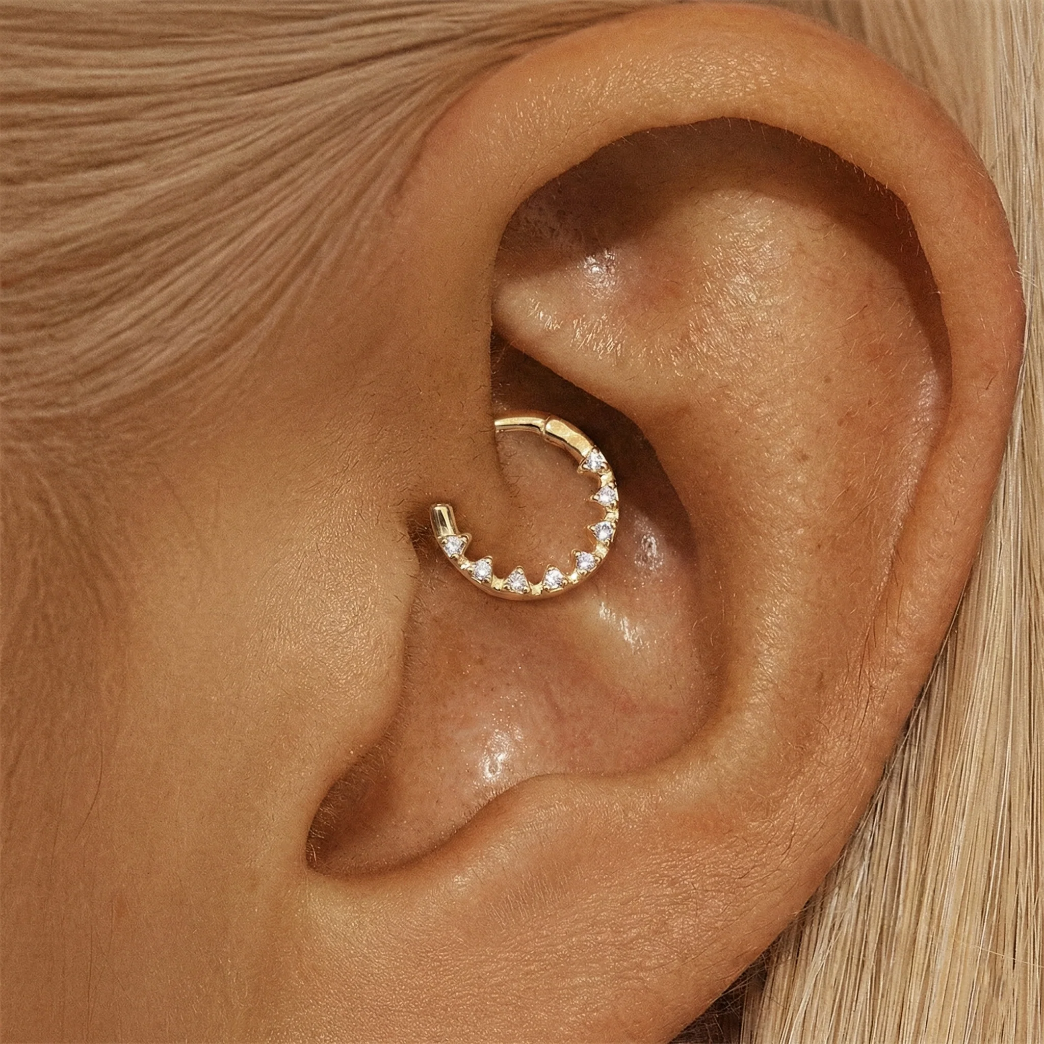 PRONG HOOP PIERCING IN STERLING SILVER - Image 3