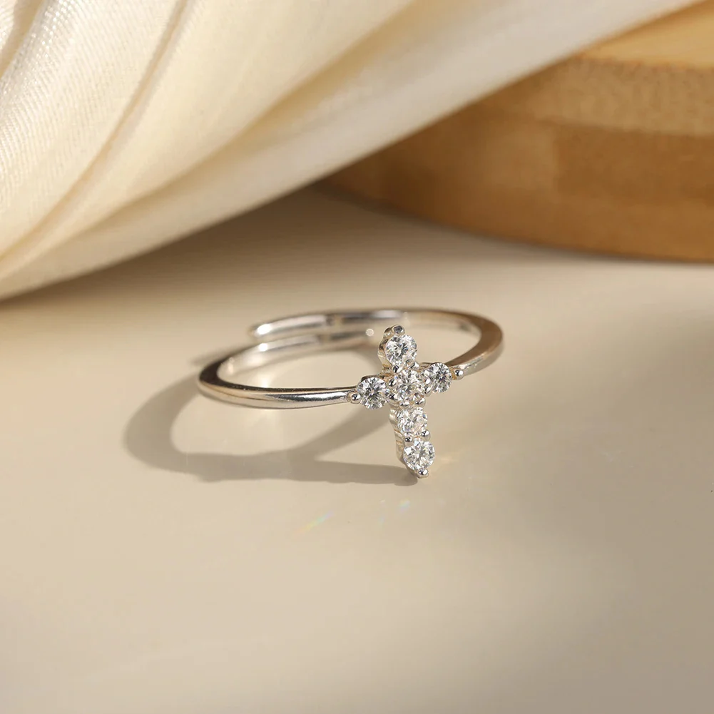 ROUND MOISSANITE CROSS RING IN STERLING SILVER